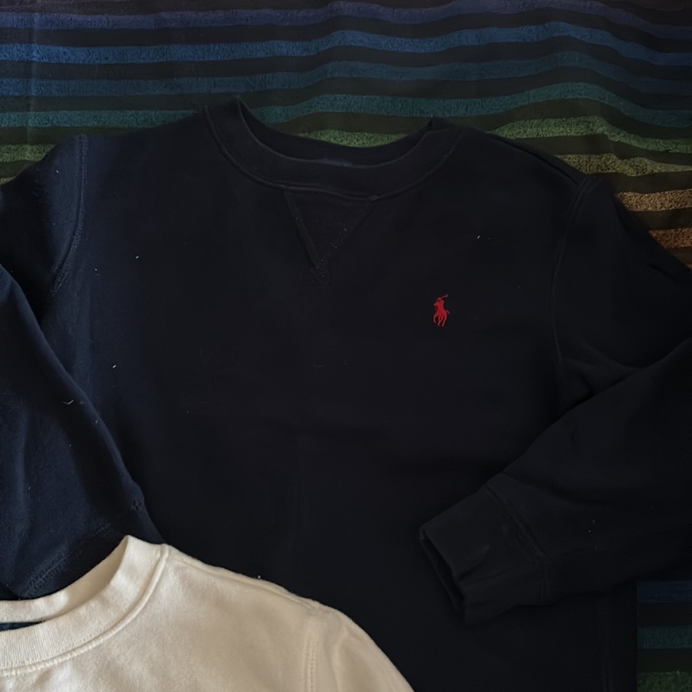 Sweaters - Picture 3 of 4